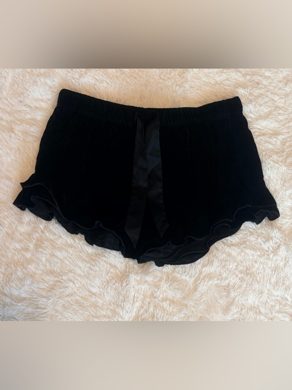 Victoria's Secret Sweet Dreams PJ Top & Scrunchie & Velvet Ruffle Sleep Shorts - Picture 5 of 13